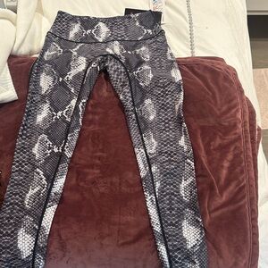 Prism sport Snake Print Leggings